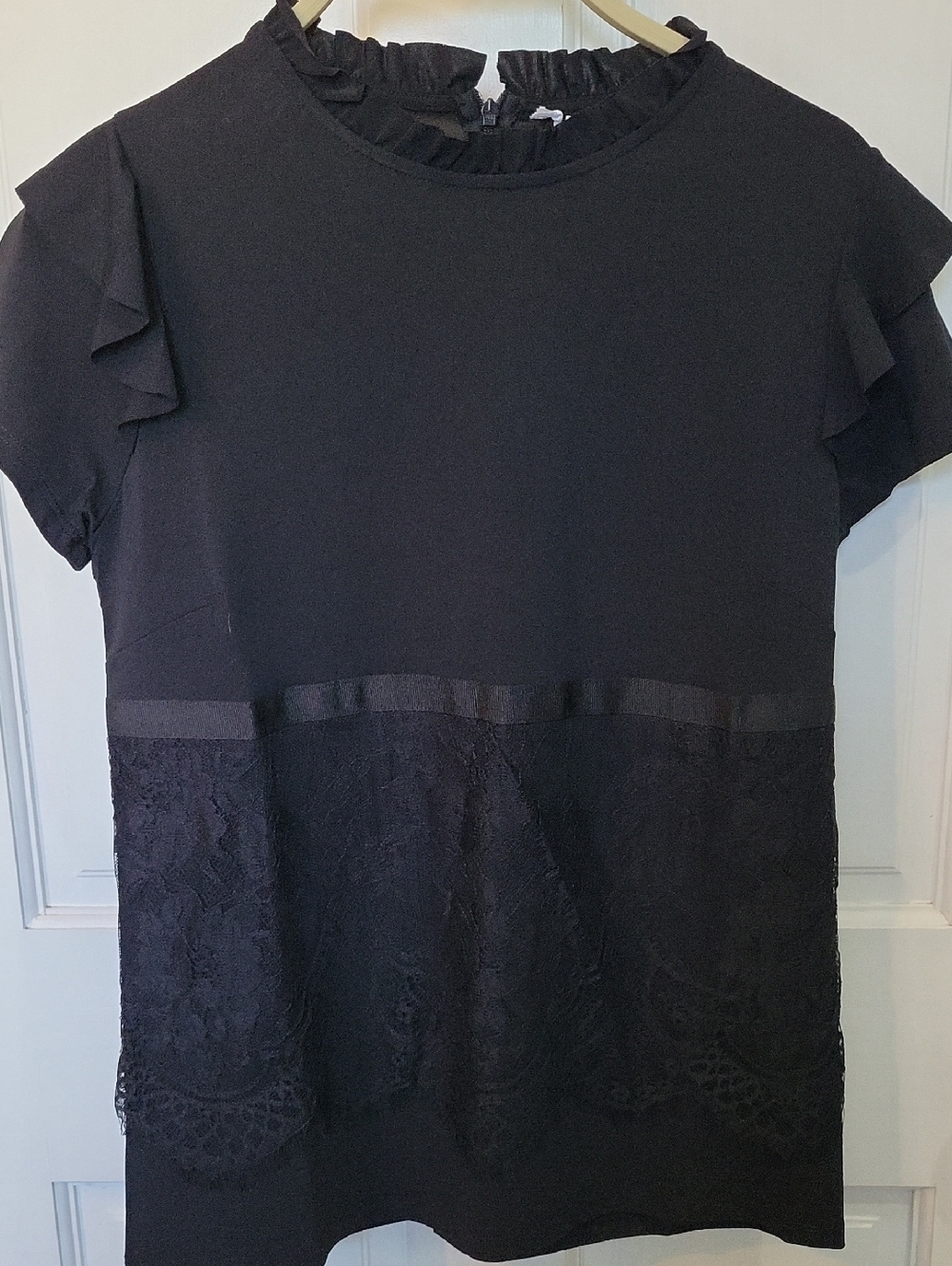 Women’s Black Lace Trim Short Sleeve Top